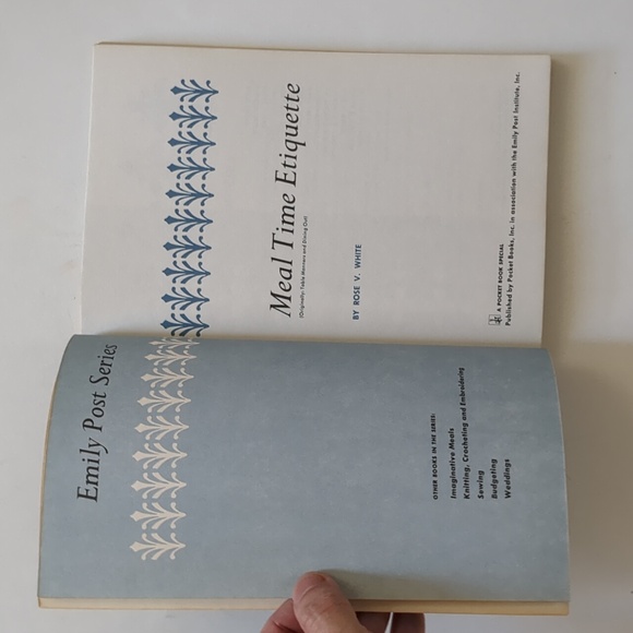 Emily Post: Meal Time Etiquette - 1963 vintage table manners guide - Picture 6 of 15